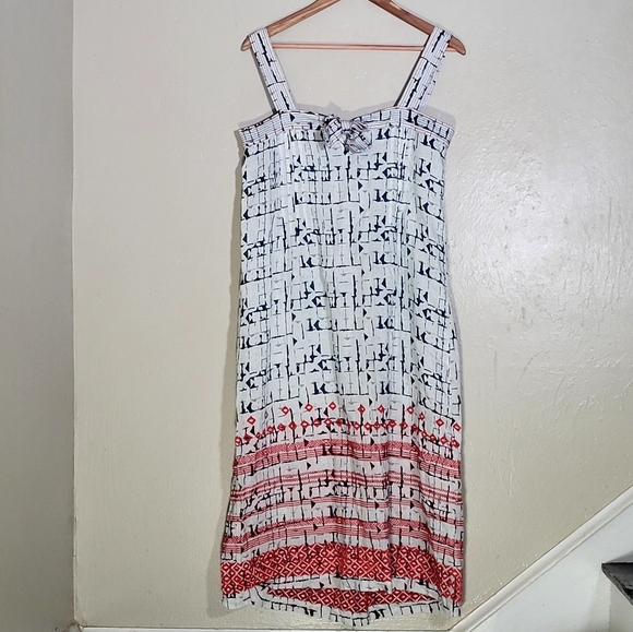 Wrap London Stylish Black and Red Patterned Women's Dress - Picture 2 of 7